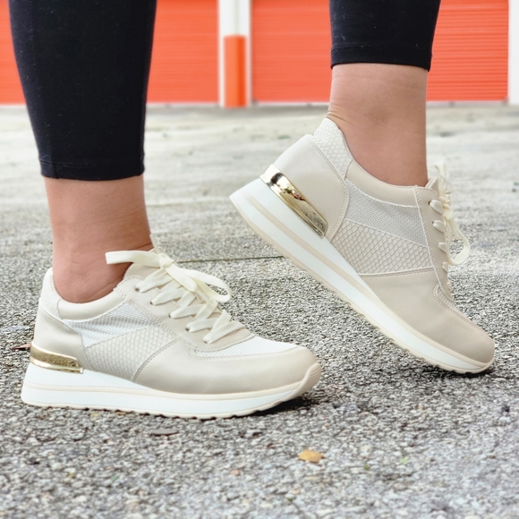 Sports Women's Lace-up Beige Sneakers - Picture 4 of 6